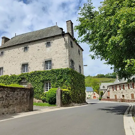 3 D'hotes, Besson, A En Aubrac Nocleg ze śniadaniem Lieutades
