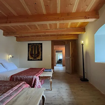 Nocleg ze śniadaniem 3 D'hotes, Besson, A En Aubrac 3*